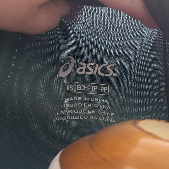 NWOT 🏃‍♀️ ASICS athletic pullover - Picture 11 of 11